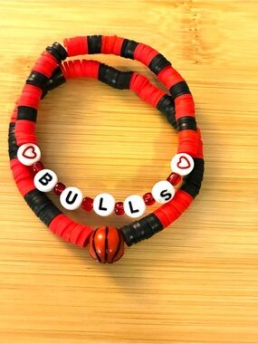 Bulls Red & Black Beaded Bracelet Set
